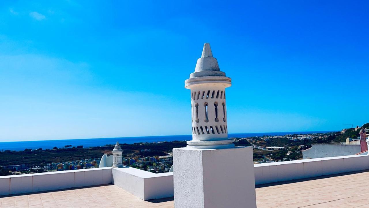 Ocean View Skyline Apartment ‚Hakuna Matata' Albufeira Exteriör bild
