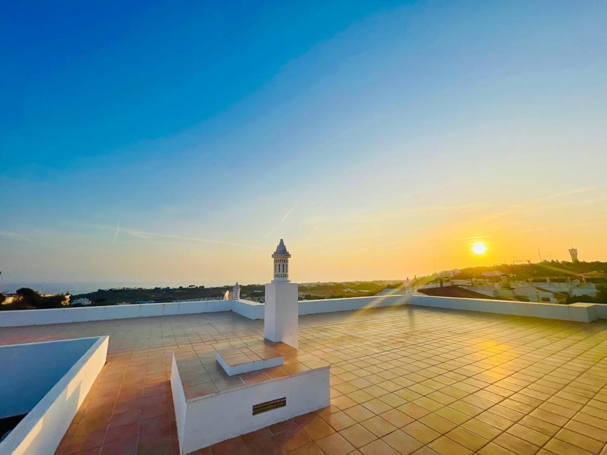 Ocean View Skyline Apartment ‚Hakuna Matata' Albufeira Exteriör bild